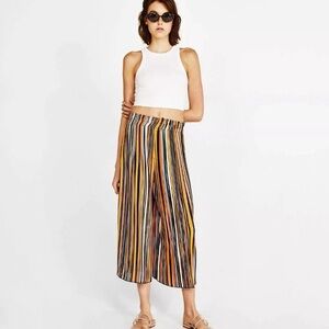 Bershka Size XS Pleated Pant
